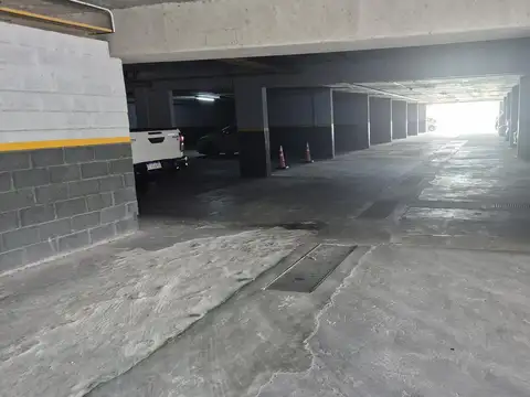 ALQUILER OFICINA- SHOW ROOM-ESTUDIO-CONSULTORIO 2 AMBIENTES COCHERA  NORDELTA