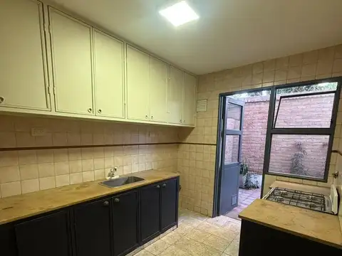Depto Tipo Casa en Alquiler en Godoy Cruz, $ 750.000