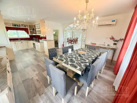 Casa 6 ambientes con 3 baños