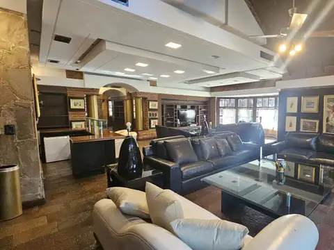 Casa en Alquiler en Countries y Barrios Cerrados en Esteban Echeverria, USD 3.000