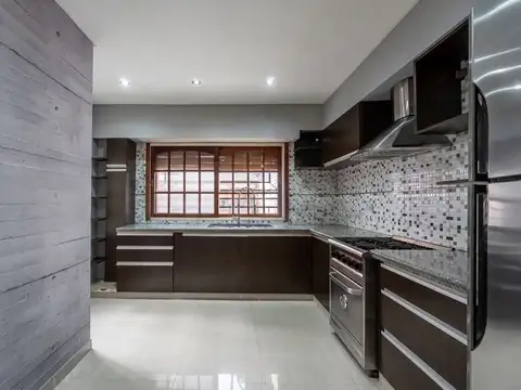 Casa en Caseros Norte de Categoria