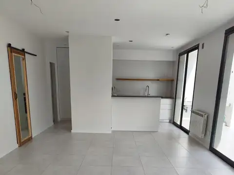 Depto Tipo Casa en Venta con 2 cocheras