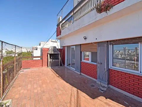 Excelen 4 ambientes con depencia y balcon aterrazado