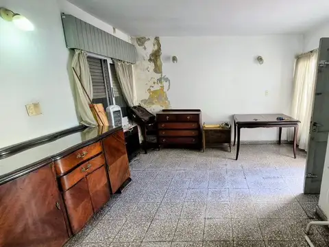 Depto Tipo Casa en Venta 56 años
