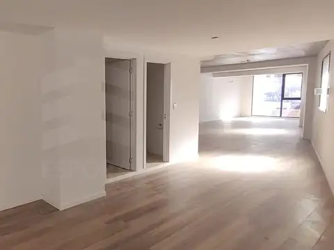 Oficina en Venta al Este