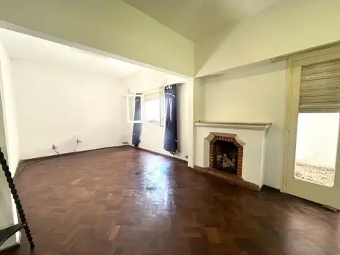 Casa en Venta en Alberdi, USD 195.000
