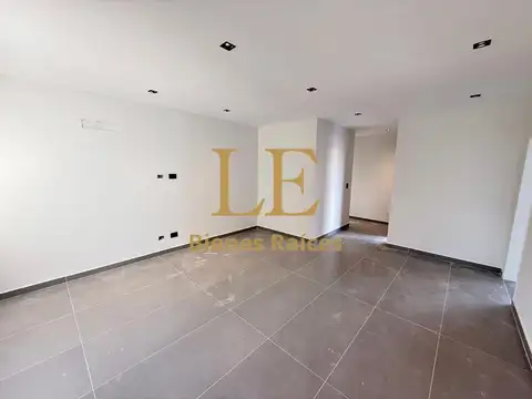 Casa 6 ambientes con 3 baños