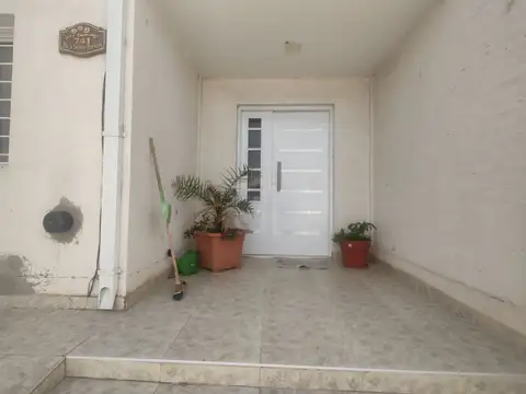 Casa en Venta en Centenario, USD 200.000