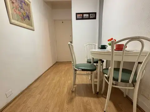 1 ambiente y 1/2 en pleno Recoleta. Plaza Vicente Lopez