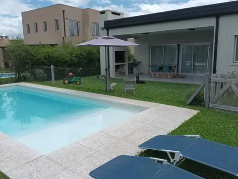 San Alfonso, Pilar del Este, Pilar 5500