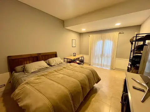 Casa 4 ambientes con 4 baños