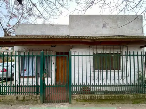 Casa de 3 Ambientes, Lista para Escriturar, Francisco Álvarez - Moreno.