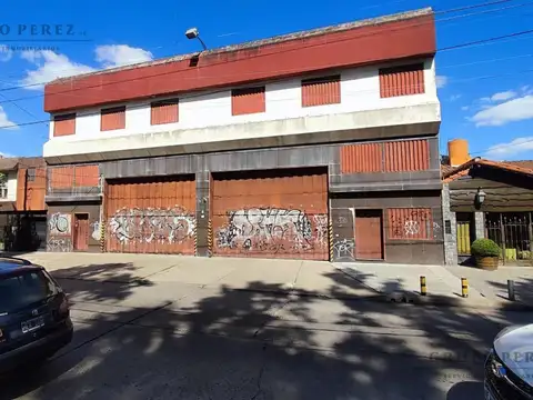 Galpon en Venta 47  mts Fondo