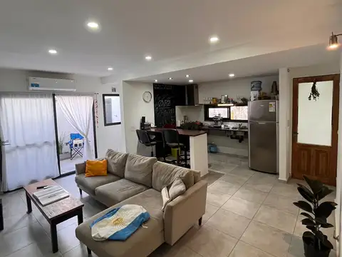 Depto Tipo Casa 2 ambientes con 2 baños