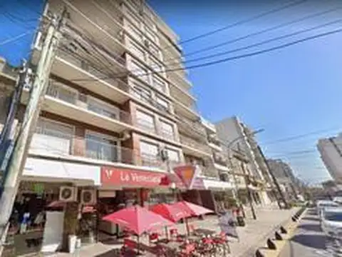 ESTUPENDO 4 amb con cochera y baulera a mts de la Avda y del FCGR - OPORTUNIDAD - Vta Dta 