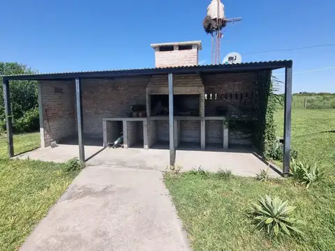 Se vende casa de campo en Nicanor Molinas