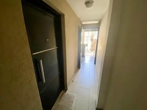 VENTA EN BLOK DE 4 DEPARTAMENTOS DE 8 AMB AL FRENTE