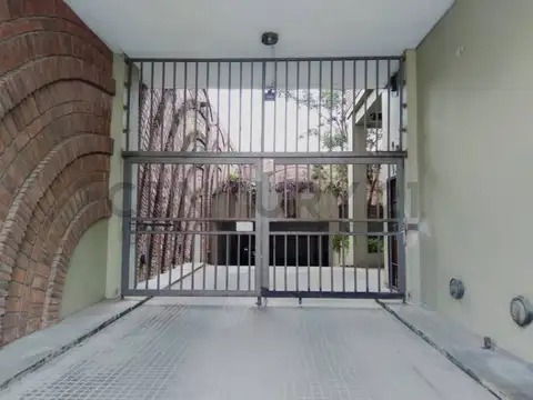 11  y 45 600, Piso 0