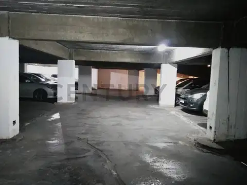 11  y 45 600, Piso 0