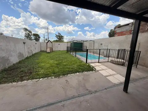 Casa 4 ambientes con 1 baño
