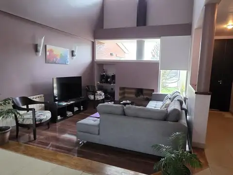 Casa en Venta en Cipolletti, USD 375.000