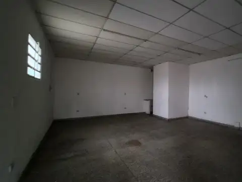 Local en Alquiler en Villa Gobernador Galvez, $ 600.000