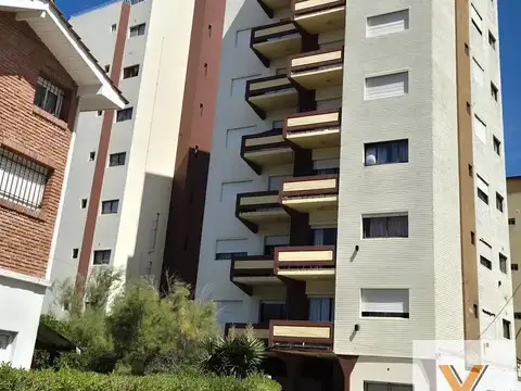Avenida 1 e/ Paseo 121 y Paseo 123