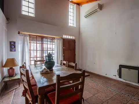 Laferrere, Gregorio de 3300