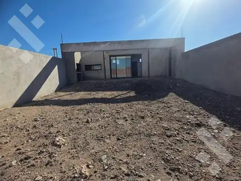 Casa en Alquiler con 1 cochera