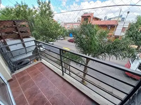 Venta de Monoambiente con Terraza Propia en Lomas del Mirador
