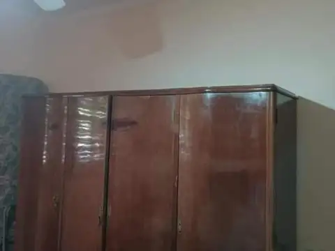 Casa 2 ambientes con 1 baño
