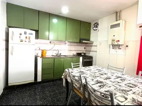 VENTA CASA LOTE PROPIO 3AMB.COCH PARQUE AVELLANEDA