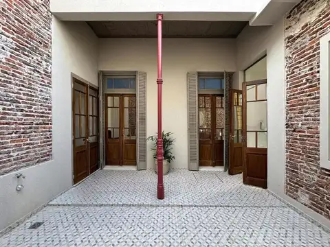 Casa 8 ambientes con 3 baños