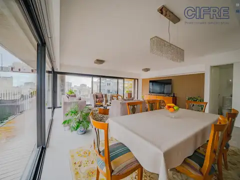 Departamento en Venta con 3 cocheras