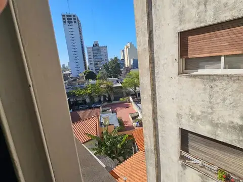 Avenida Mariano Acosta 100