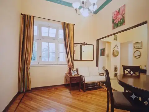 Avenida Hipólito Yrigoyen 2400