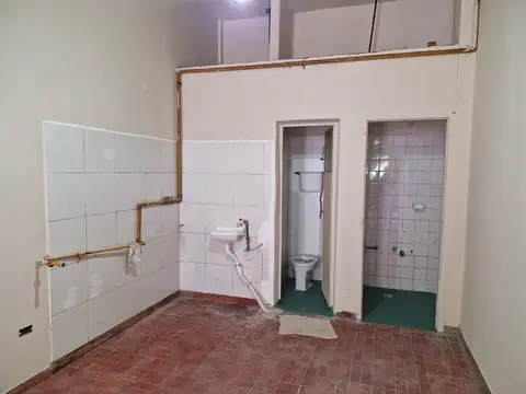 Local en Alquiler Via Púb.