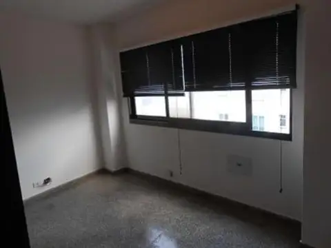 Oficina en Alquiler en Avellaneda, $ 280.000
