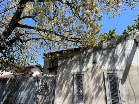 VENTA CASA A REFACCIONAR ITUZAINGO NORTE