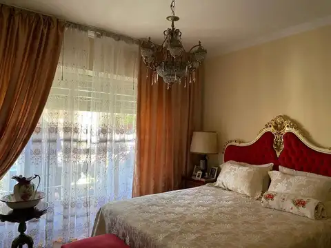 Dpto. 4 amb. al fte c/ balcón en MB estado  RETASADO 