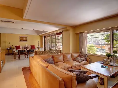 Departamento en Venta con 2 cocheras