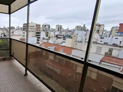 Piso de categoria al frente con cochera
