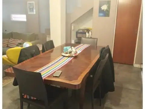 Casa 6 ambientes con 3 baños