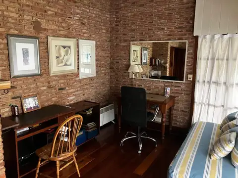 Casa 5 ambientes con 4 baños