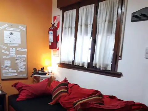 2 DTOS TIPO CASA EN P. BAJA Y PLANTA ALTA LOS DOS DE 3 AMB. PATIO/ TZA- RAMOS MEJIA PERMUTO