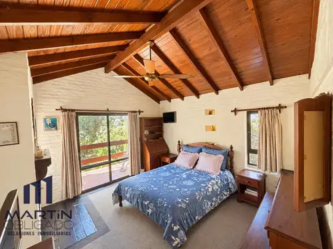 Casa en Venta con 3 cocheras