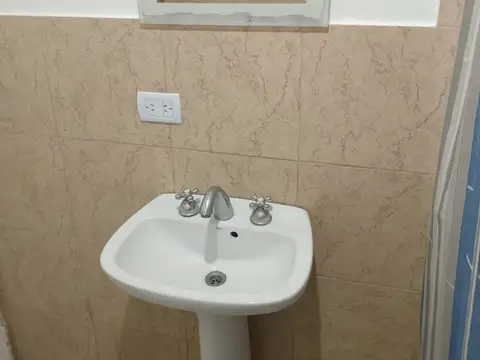 Departamento en Alquiler en Falcón, $ 300.000
