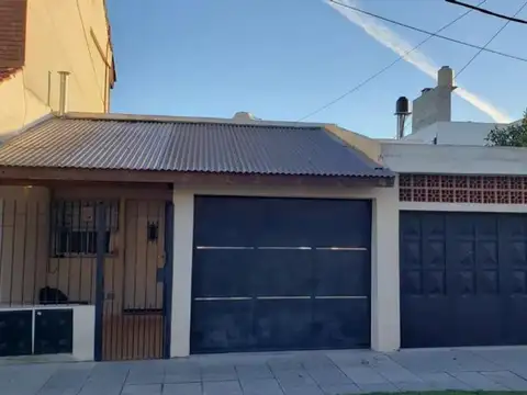 VENTA - PH 4 AMB CON COCHERA Y DEPTO 3 AMB CON COCHERA - BANFIELD