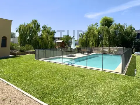 Casa en Venta en San Eliseo Golf & Country, USD 350.000