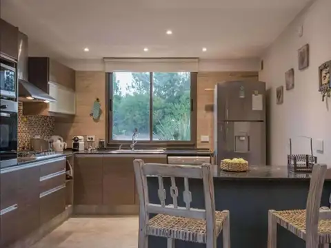 Casa en venta - 3 Dormitorios 3 Baños - Pinamar